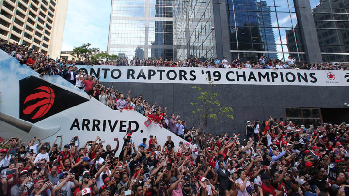 Warriors Take Out Ad Congratulating Raptors for Historic NBA Finals Championship Warriors Take Out Ad Congratulating Raptors for Historic NBA Finals Championship