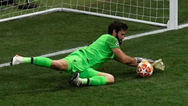 El tremendo error de Alisson con el Liverpool que recuerda a Karius