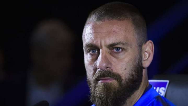 Daniele de Rossi todavía no debutó en Boca... ¡pero ya cambió el auto!