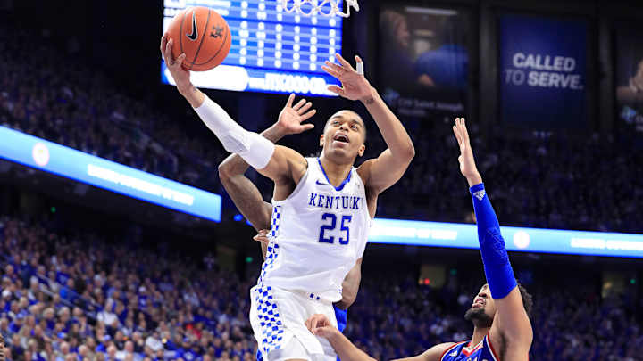 Kentucky's Defense Locks Up Kansas in Convincing SEC/Big 12 Challenge Win