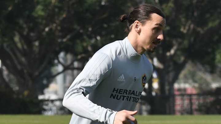 Zlatan hizo asistencia y gol en la misma jugada durante entrenamiento del LA Galaxy Zlatan hizo asistencia y gol en la misma jugada durante entrenamiento del LA Galaxy