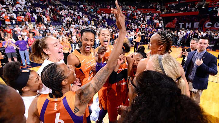Phoenix Mercury Starters Use Balanced Attack to Spoil Liz Cambage's Aces Debut Phoenix Mercury Starters Use Balanced Attack to Spoil Liz Cambage's Aces Debut
