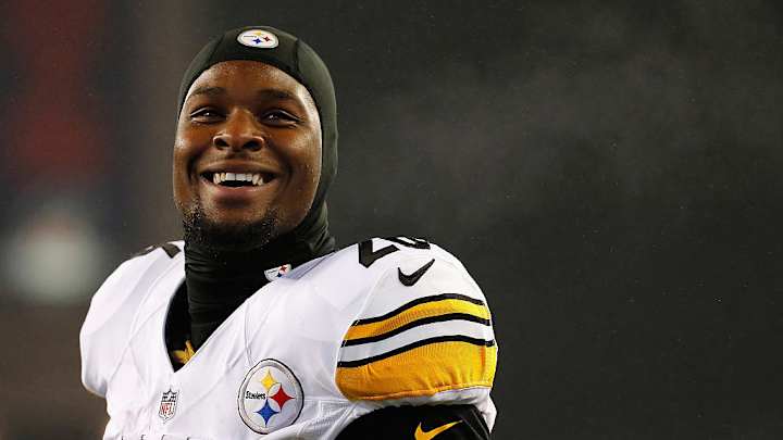 Le'Veon Bell Played 'Madden', Watched Steelers Games With Mom During Holdout