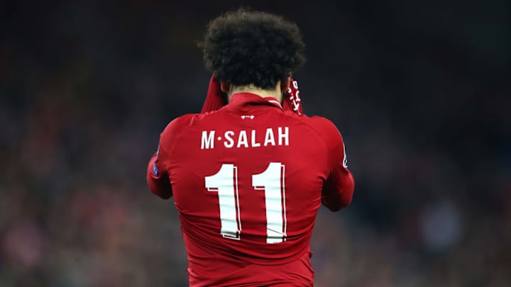 Salah es víctima de cánticos racistas por parte de aficionados del Chelsea