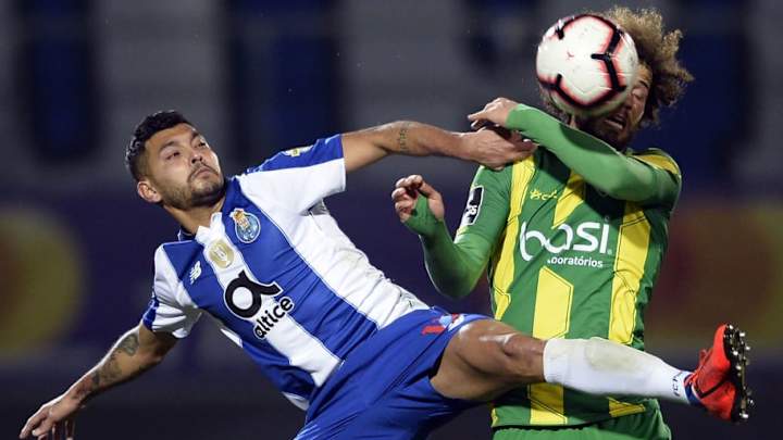 Pese a supuesta lesión, 'Tecatito' Corona fue titular en la victoria del Porto sobre el Braga Pese a supuesta lesión, 'Tecatito' Corona fue titular en la victoria del Porto sobre el Braga
