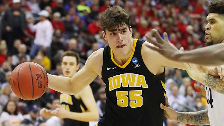 After Road Woes All Season, Iowa Finally Finds Its Legs in Hostile Territory Against Cincinnati After Road Woes All Season, Iowa Finally Finds Its Legs in Hostile Territory Against Cincinnati