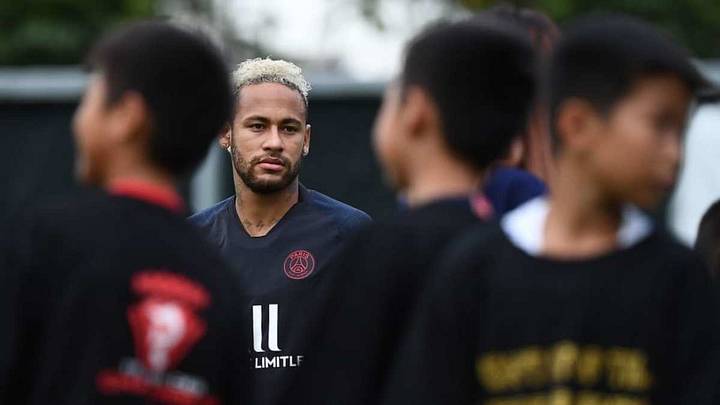 Neymar se enfrenta al PSG para fichar por el FC Barcelona
