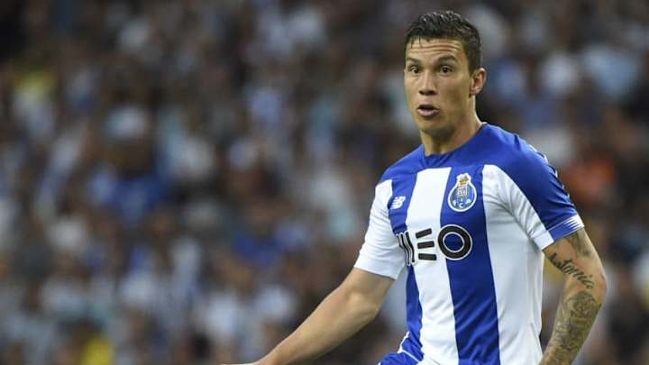 El codazo mala leche de Mateus Uribe en la liga portuguesa