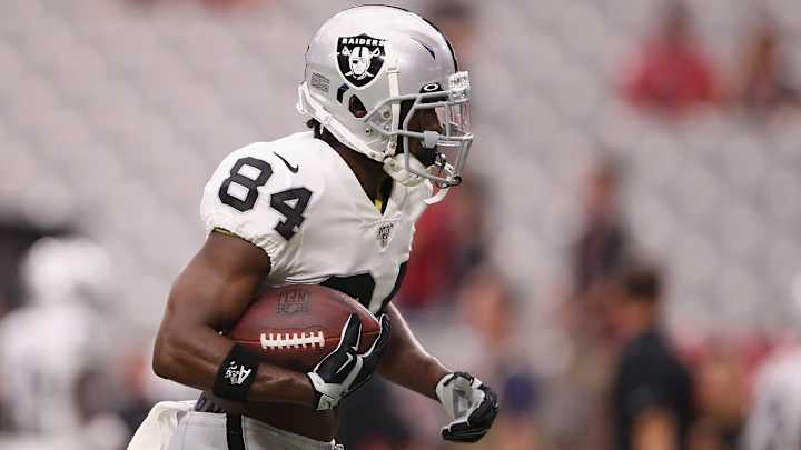 Antonio Brown's Agent: We're Working on Solution With Helmet Issue Antonio Brown's Agent: We're Working on Solution With Helmet Issue