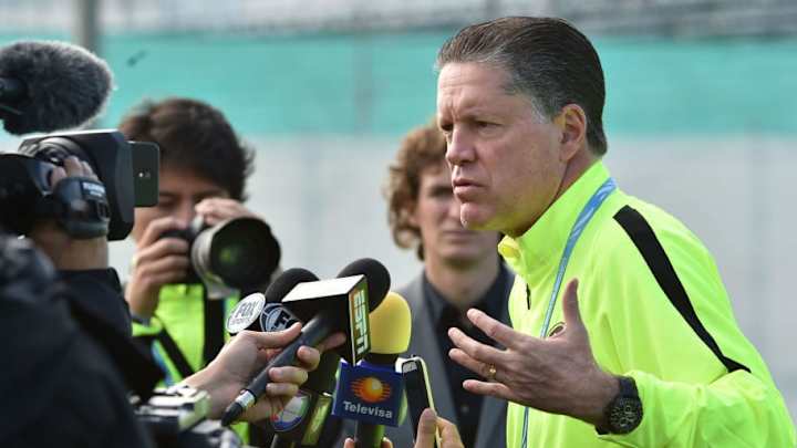 Poco dinero para fichajes sería impedimento para que llegue Peláez a Chivas