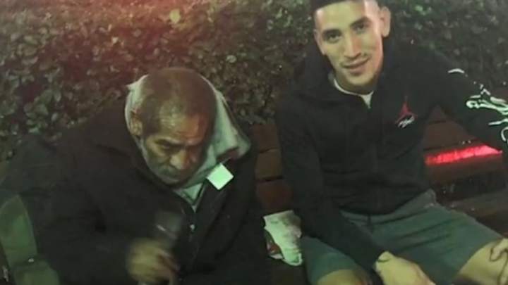 El gesto de Ricardo Centurión con un hombre en situación de calle que fue aplaudido en las redes