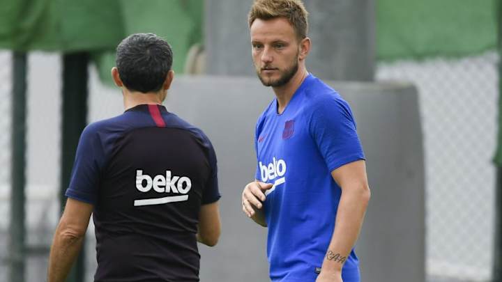 Valverde pone en duda la titularidad de Rakitic esta temporada