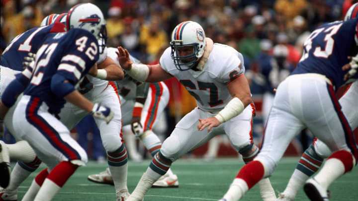 1972 Dolphins Offensive Lineman Bob Kuechenberg Dies at 71