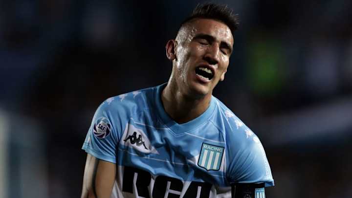 OTRA VEZ CENTURIÓN | El jugador se agarró a las piñas en un picado y estallaron las redes OTRA VEZ CENTURIÓN | El jugador se agarró a las piñas en un picado y estallaron las redes