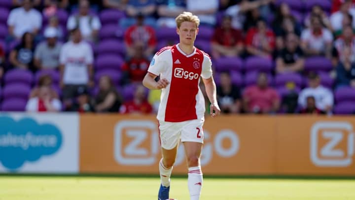 De Jong está muy cerca de fichar con el PSG