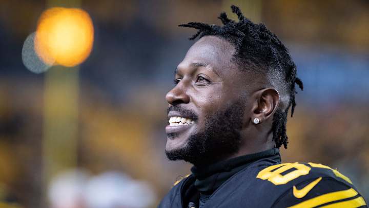 Steelers Trade WR Antonio Brown to Raiders Steelers Trade WR Antonio Brown to Raiders