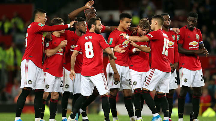 Man United Survives Rochdale Scare, Advances on PKs in Carabao Cup