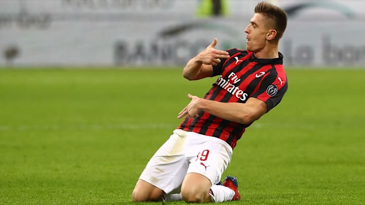 WATCH: Krzysztof Piatek Scores Twice vs. Napoli in 1st AC Milan Start