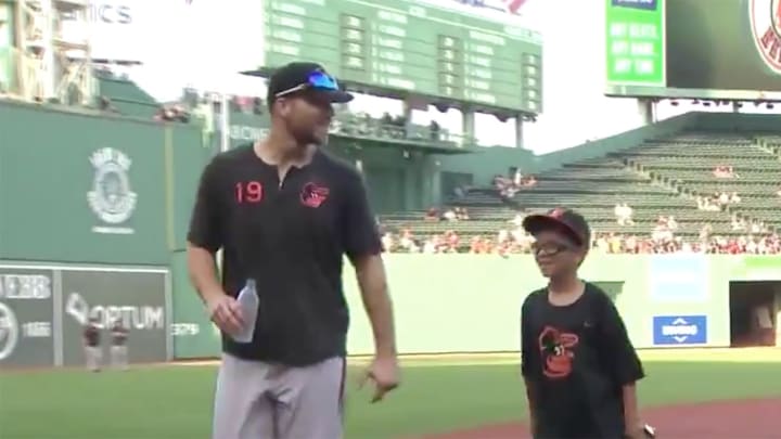 Chris Davis Meets Young Red Sox Fan Whose Heartfelt Letter Helped Him Break Slump