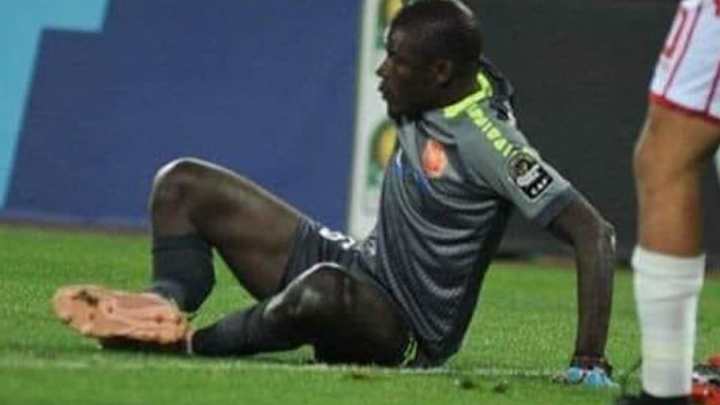 ESCALOFRIANTE | Portero se rompe las dos tibias y el árbitro no pudo contener las lágrimas