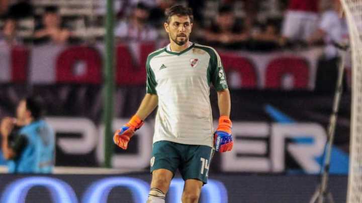 Germán Lux demostró una vez más que no está capacitado para ser el arquero de River
