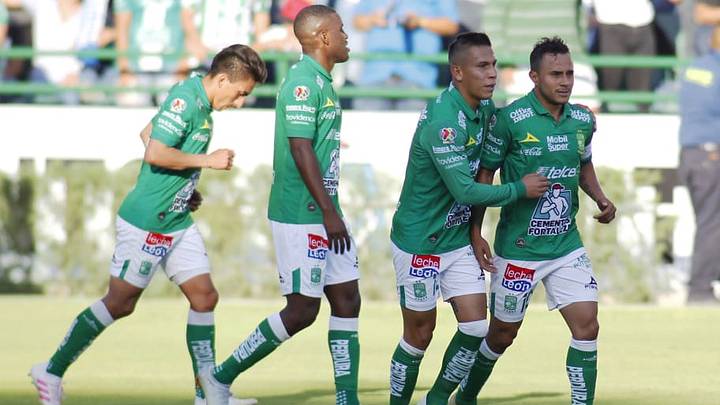 Jugadores de León varonil compran todas las entradas para invitar a los fans a ver al equipo femenil Jugadores de León varonil compran todas las entradas para invitar a los fans a ver al equipo femenil