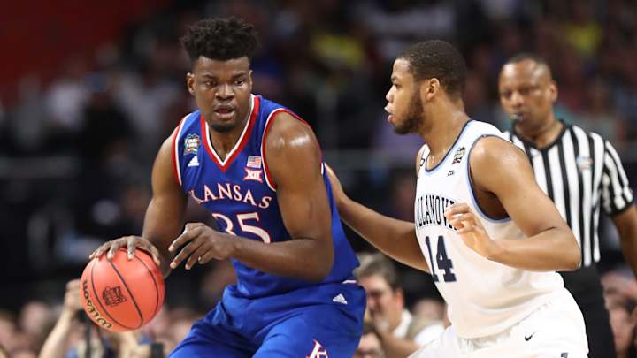 Kansas Center Udoka Azubuike Returning for Senior Season Kansas Center Udoka Azubuike Returning for Senior Season