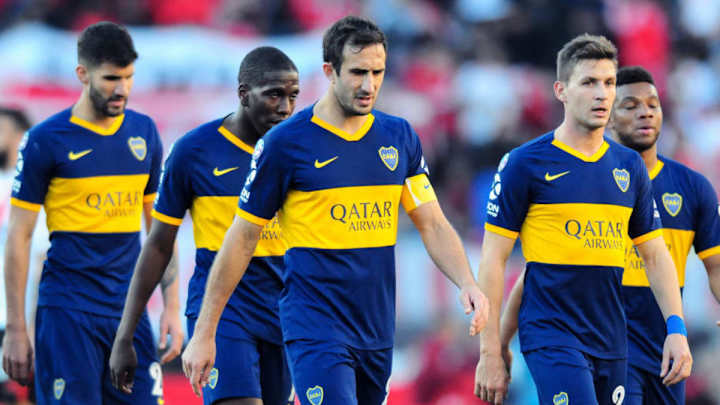 Insólito: un hincha se coló en el entrenamiento de Boca y le pidió a Alfaro que lo prueben