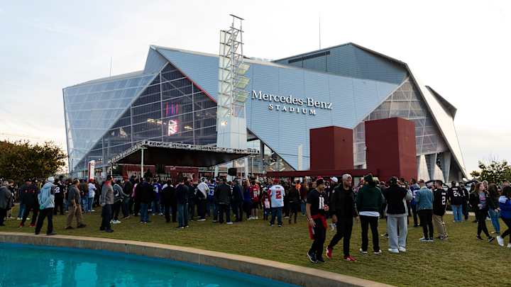 Mercedes-Benz Stadium: History, First Game of Arena