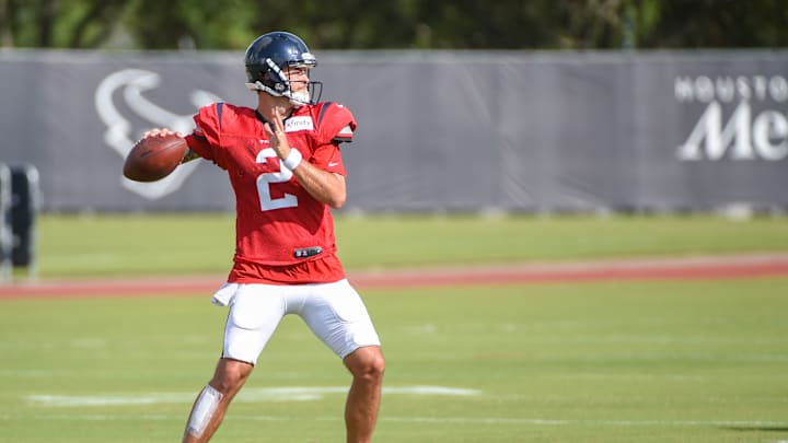 NFL Training Camp Notebook: A.J. McCarron Injures Thumb, Could Miss Preseason