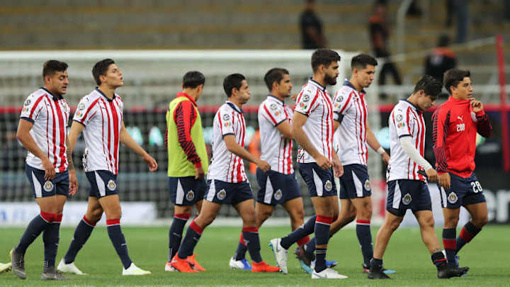 Juan Carlos Osorio y Paco Jémez serían los principales candidatos para dirigir a Chivas