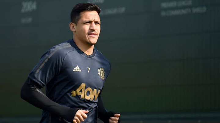 Alexis Sanchez Lands in Milan Ahead of Season-Long Loan to Inter
