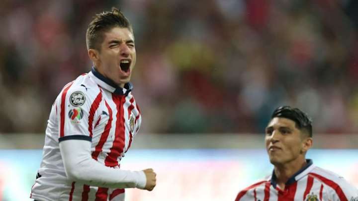 Isaac Brizuela habla de la grandeza de Chivas y nombra al quinto grande Isaac Brizuela habla de la grandeza de Chivas y nombra al quinto grande