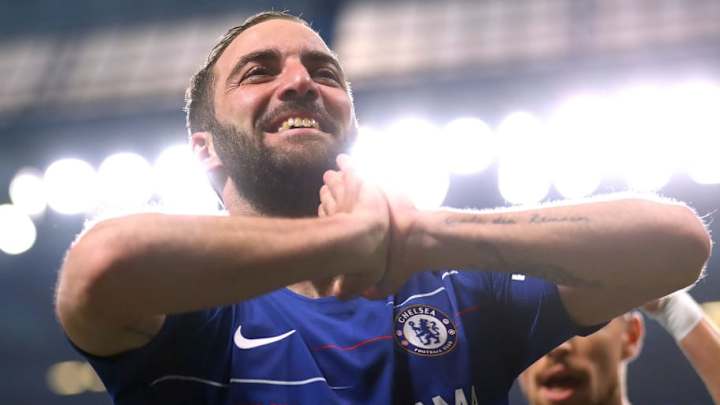 VÍDEO | Higuaín se disfrazó de Elvis por el cumpleaños de David Luiz