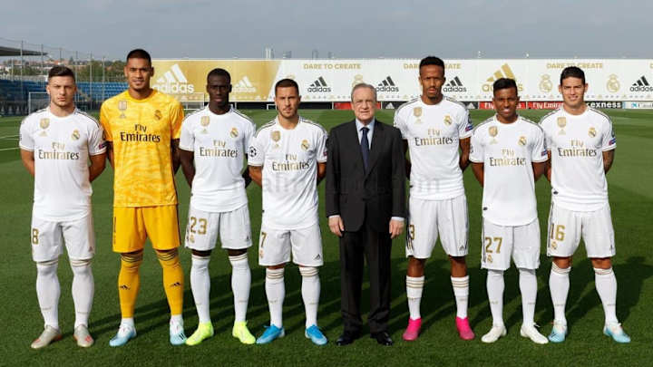 James Rodríguez apareció en la foto de los nuevos fichajes del Real Madrid