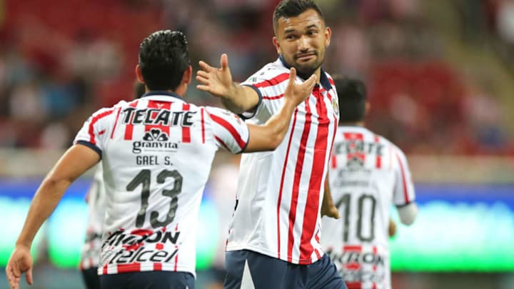 ​Tienda departamental filtra el nuevo uniforme de Chivas antes de tiempo