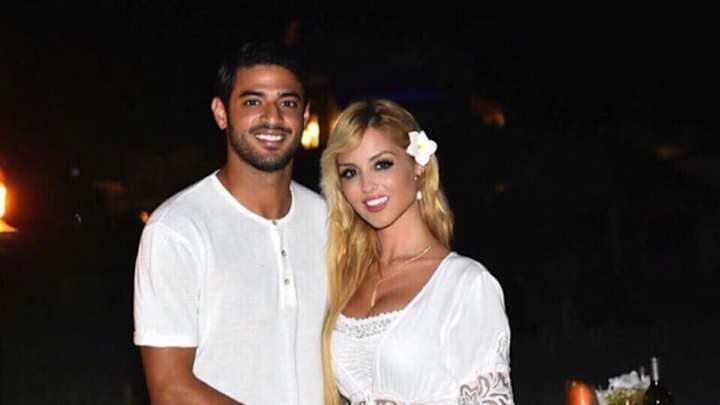 Ella es Saoia Cañibano y es la esposa del futbolista mexicano Carlos Vela