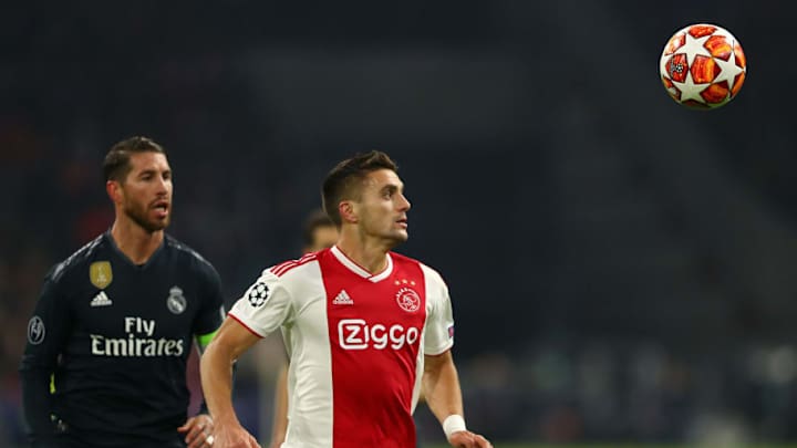 Sergio Ramos fue sancionado con dos partidos por "forzar" la amarilla ante el Ajax Sergio Ramos fue sancionado con dos partidos por "forzar" la amarilla ante el Ajax