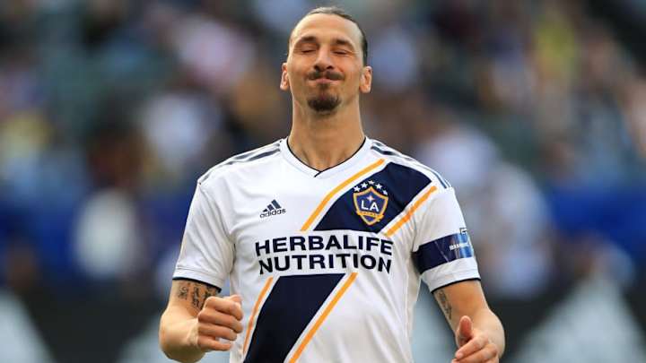 Zlatan Ibrahimovic menosprecia la carrera del futbolista mexicano Carlos Vela Zlatan Ibrahimovic menosprecia la carrera del futbolista mexicano Carlos Vela