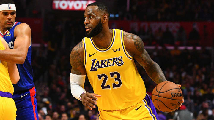 LeBron James Becomes Fifth Player in NBA History to Score 32,000 Career Points