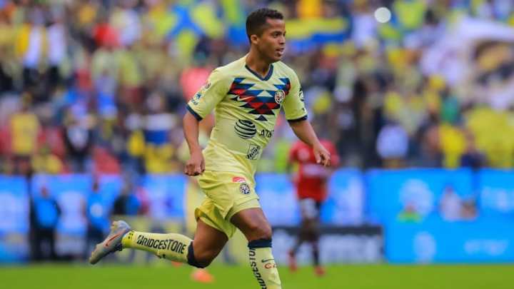 Giovani dos Santos sería titular contra Pumas