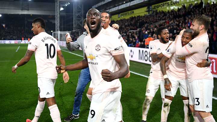 Lukaku Double Leads Injury-Hit Manchester United Over Crystal Palace