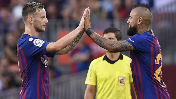 Rakitic o Vidal podrían salir del FC Barcelona ante el exceso de centrocampistas