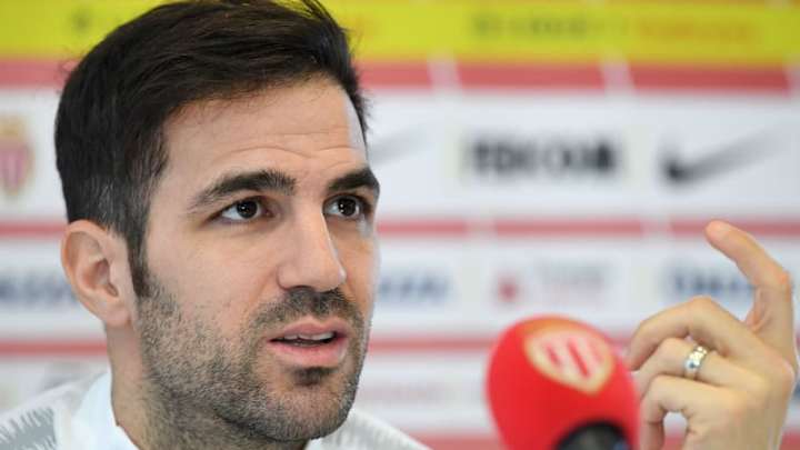 Cesc Fàbregas se mostró muy molesto por el despido de Thierry Henry