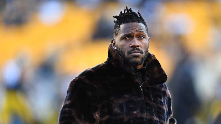 Derek Carr, JuJu Smith-Schuster and More React to Antonio Brown Trade on Twitter Derek Carr, JuJu Smith-Schuster and More React to Antonio Brown Trade on Twitter