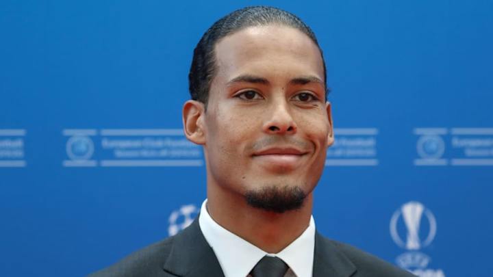 Van Dijk es elegido mejor jugador del año en Europa tras imponerse a Messi y Cristiano