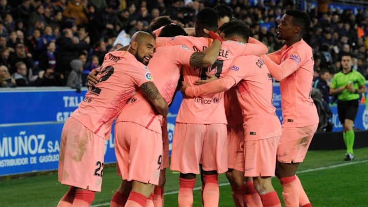 El FC Barcelona podría recibir la copa el sábado si sale campeón