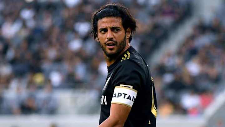 ​"Carlos Vela sería más barato y más productivo que Neymar en el Barcelona"