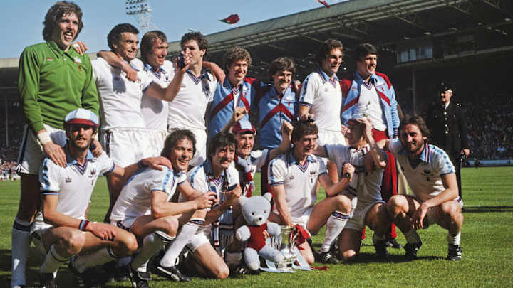 West Ham Kit 2019/20: Irons Officially Unveil New Home & Away Strips Inspired by Class of '80