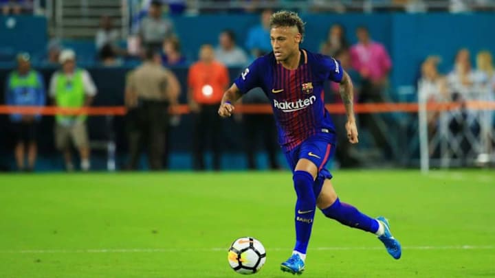 Representantes del FC Barcelona viajan a París para negociar por Neymar